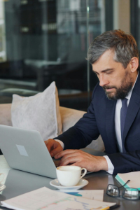 Pitch Deck & Presentation Design Specialists (2)